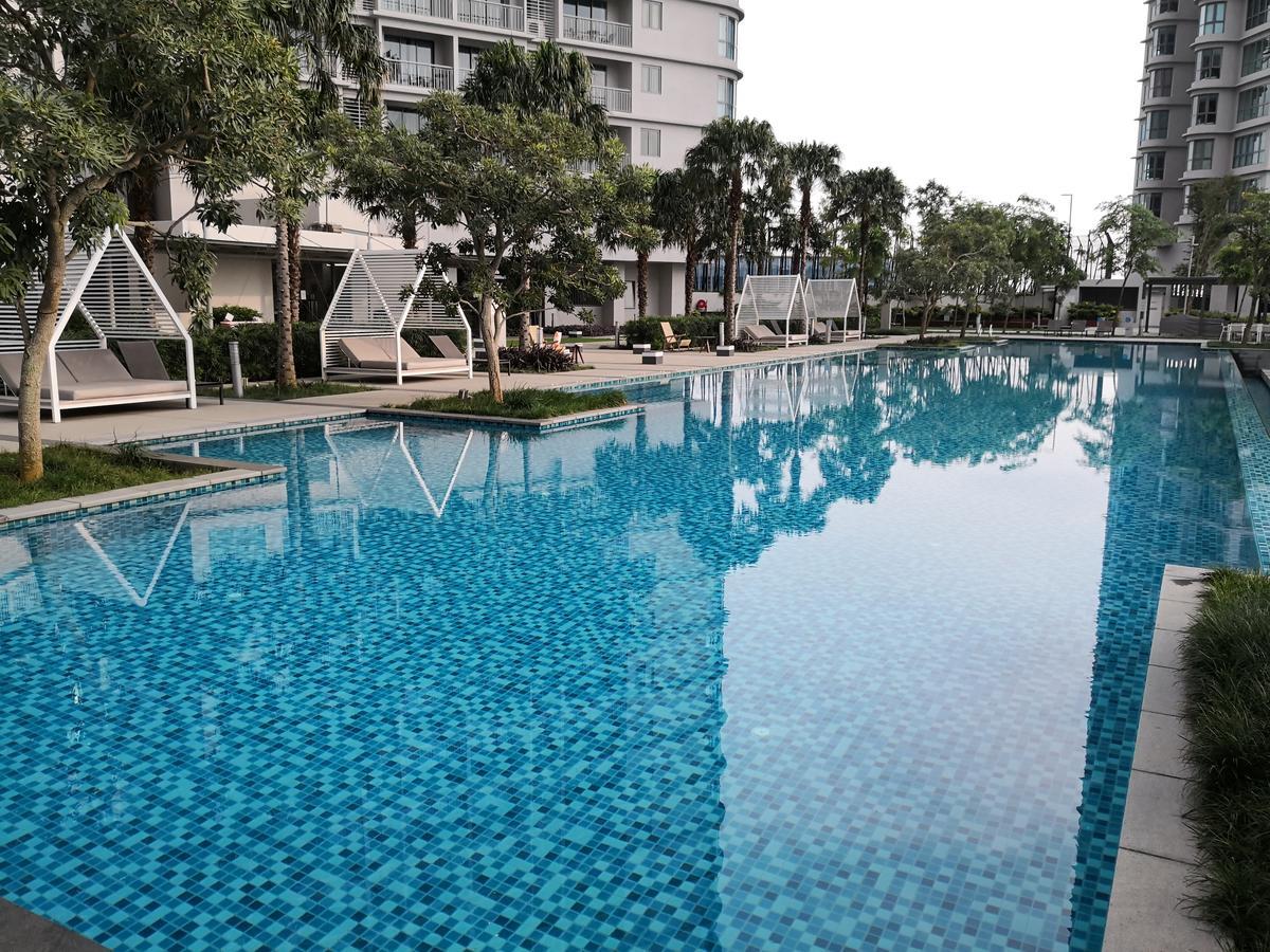 Teega Suites @ Ph 努沙再也 外观 照片