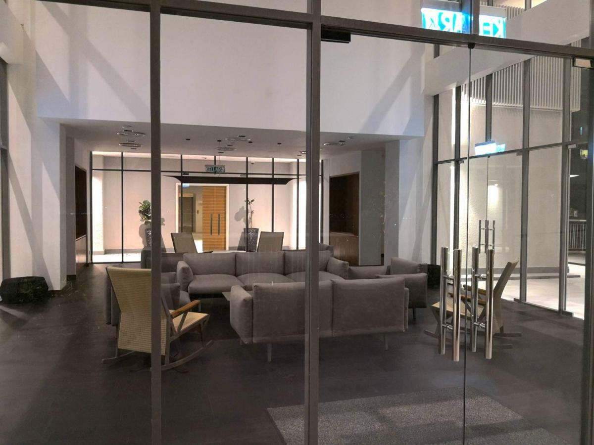 Teega Suites @ Ph 努沙再也 外观 照片