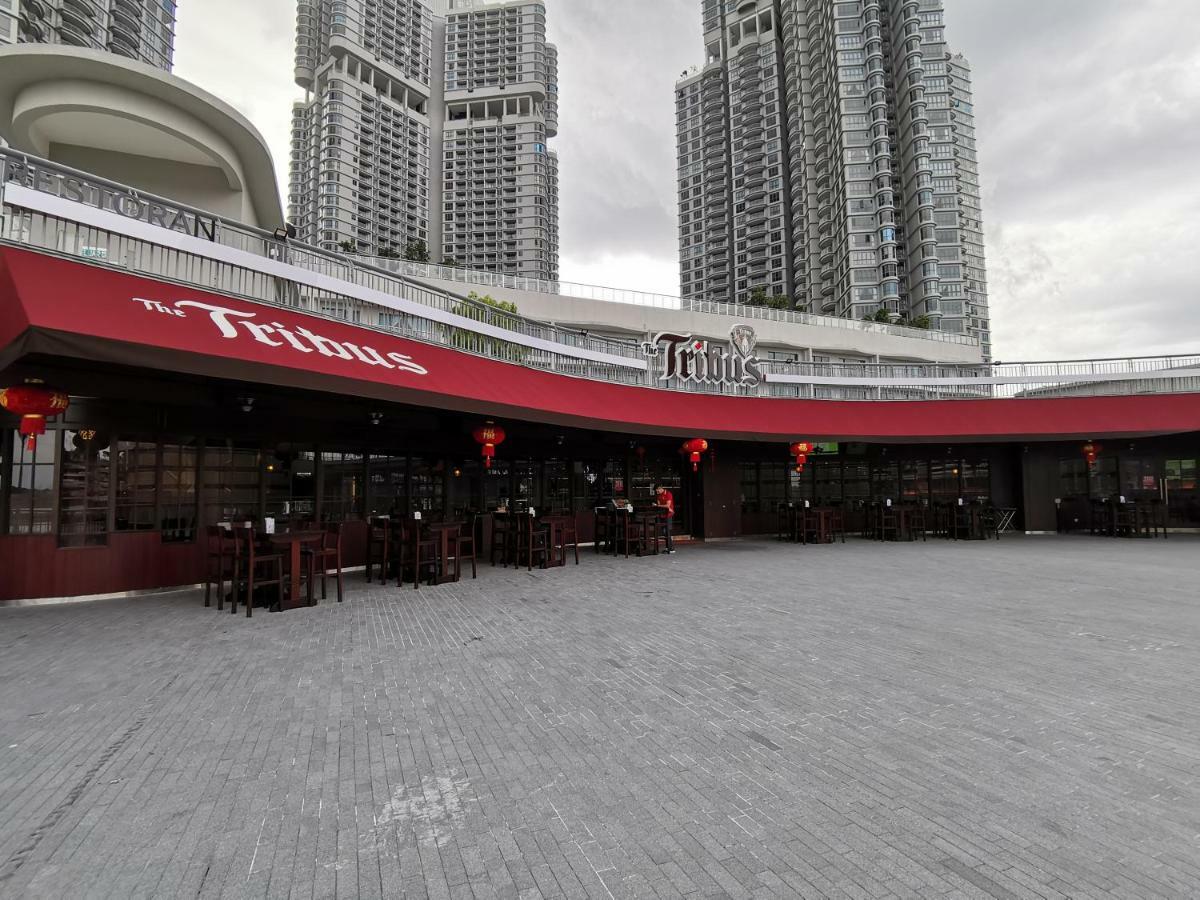 Teega Suites @ Ph 努沙再也 外观 照片
